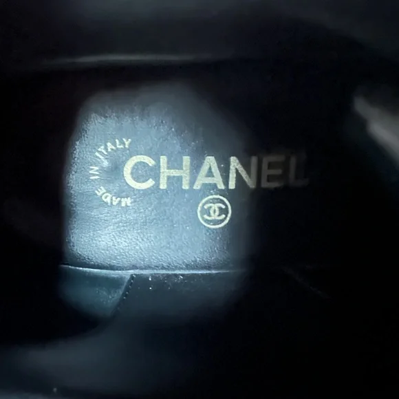 Chanel pearl combat boots - Picture 10 of 12